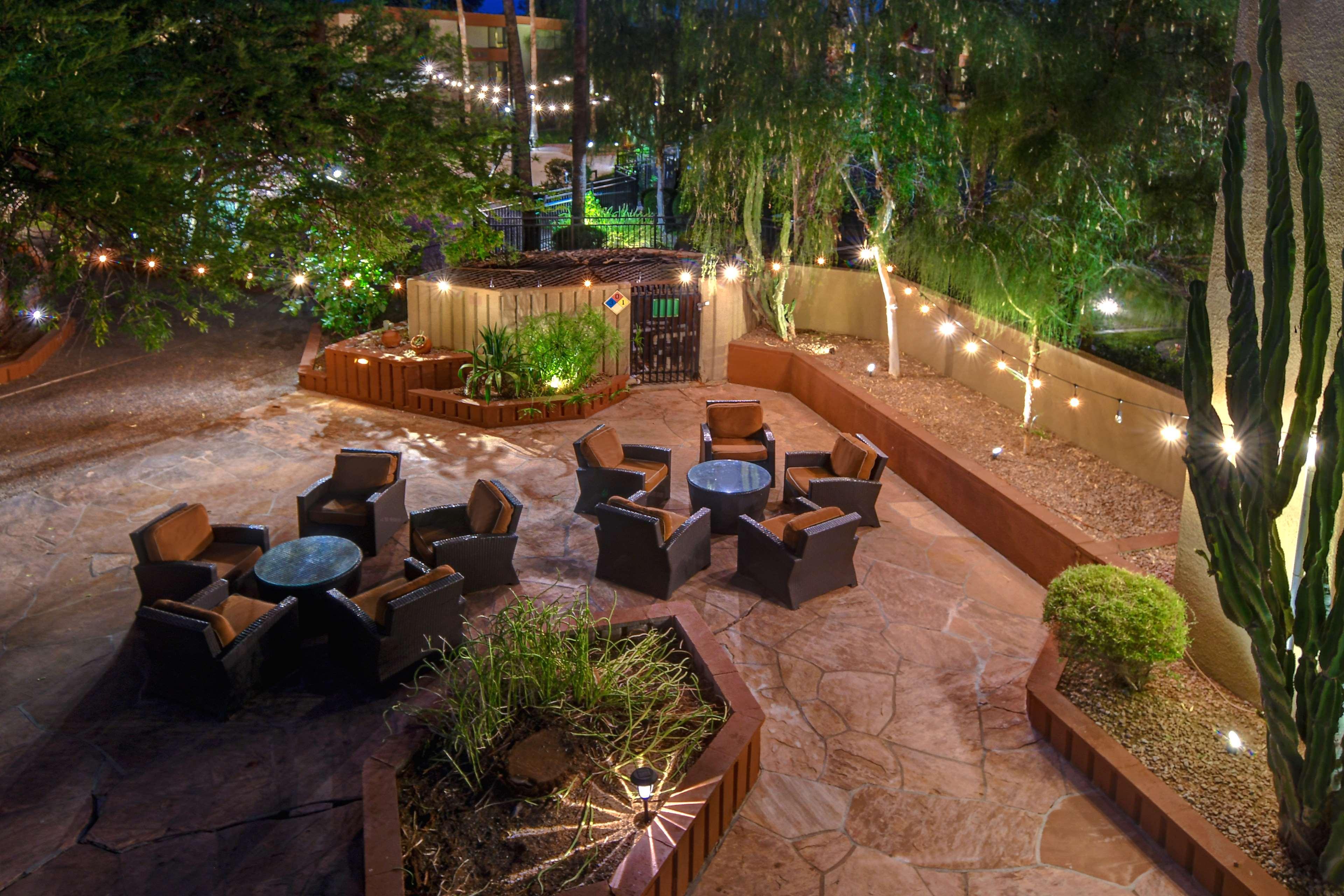 Doubletree By Hilton Phoenix- Tempe Exteriör bild