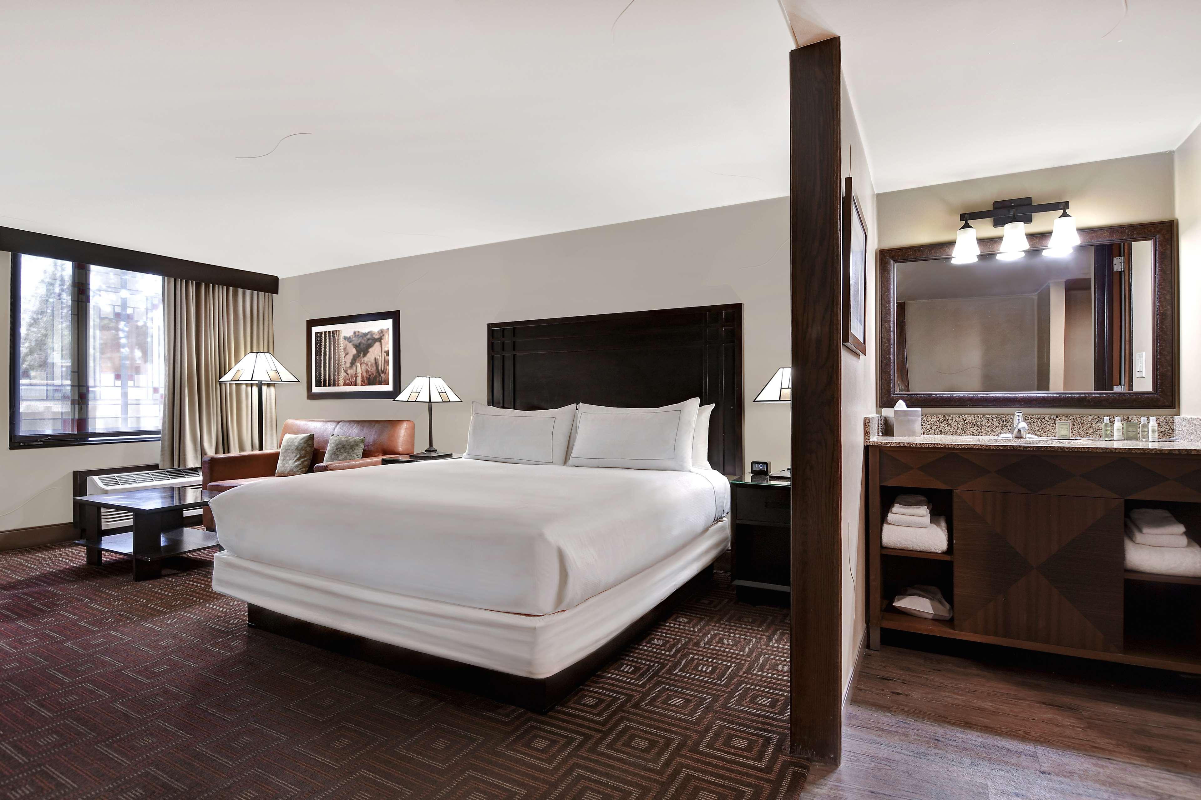 Doubletree By Hilton Phoenix- Tempe Exteriör bild