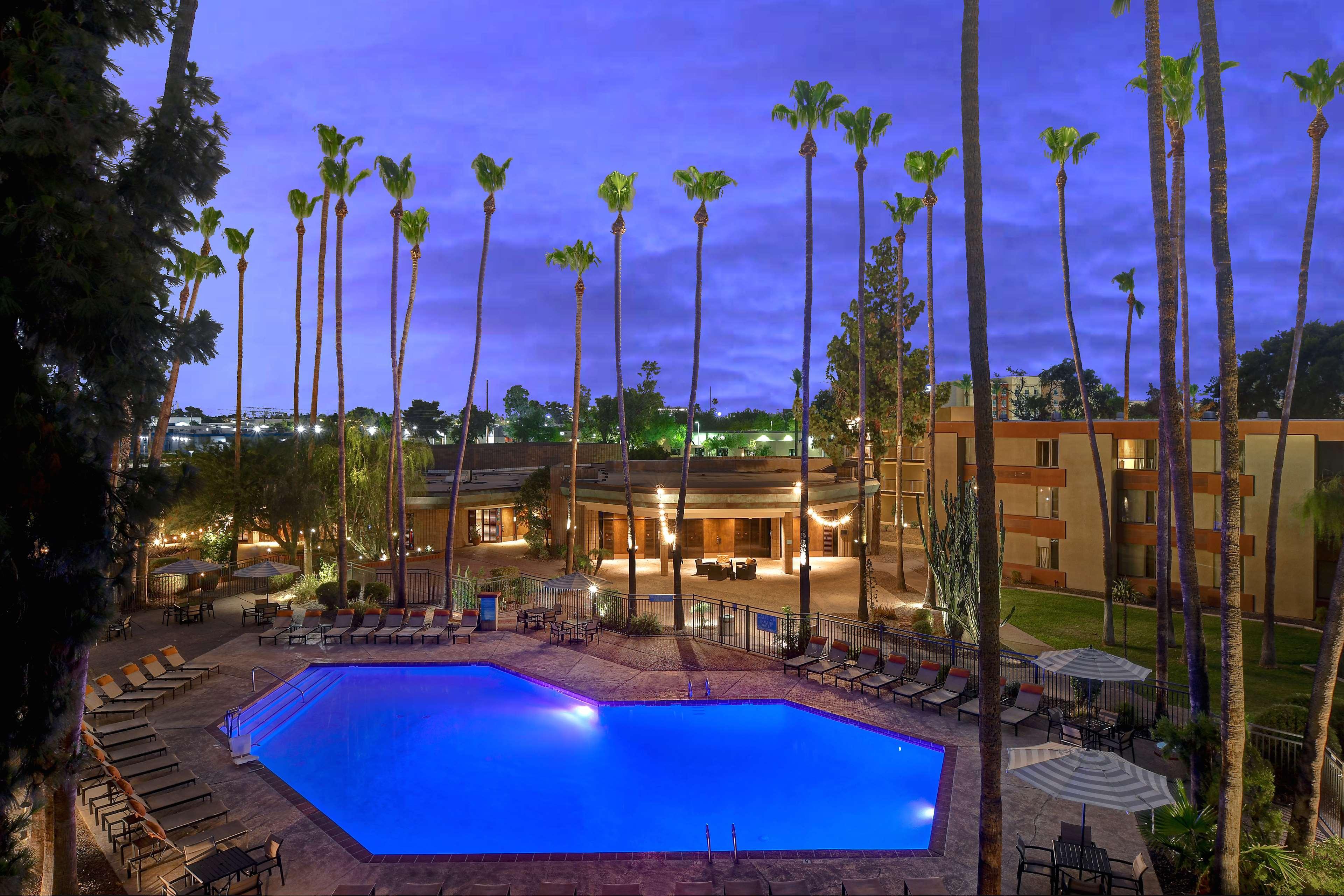 Doubletree By Hilton Phoenix- Tempe Exteriör bild