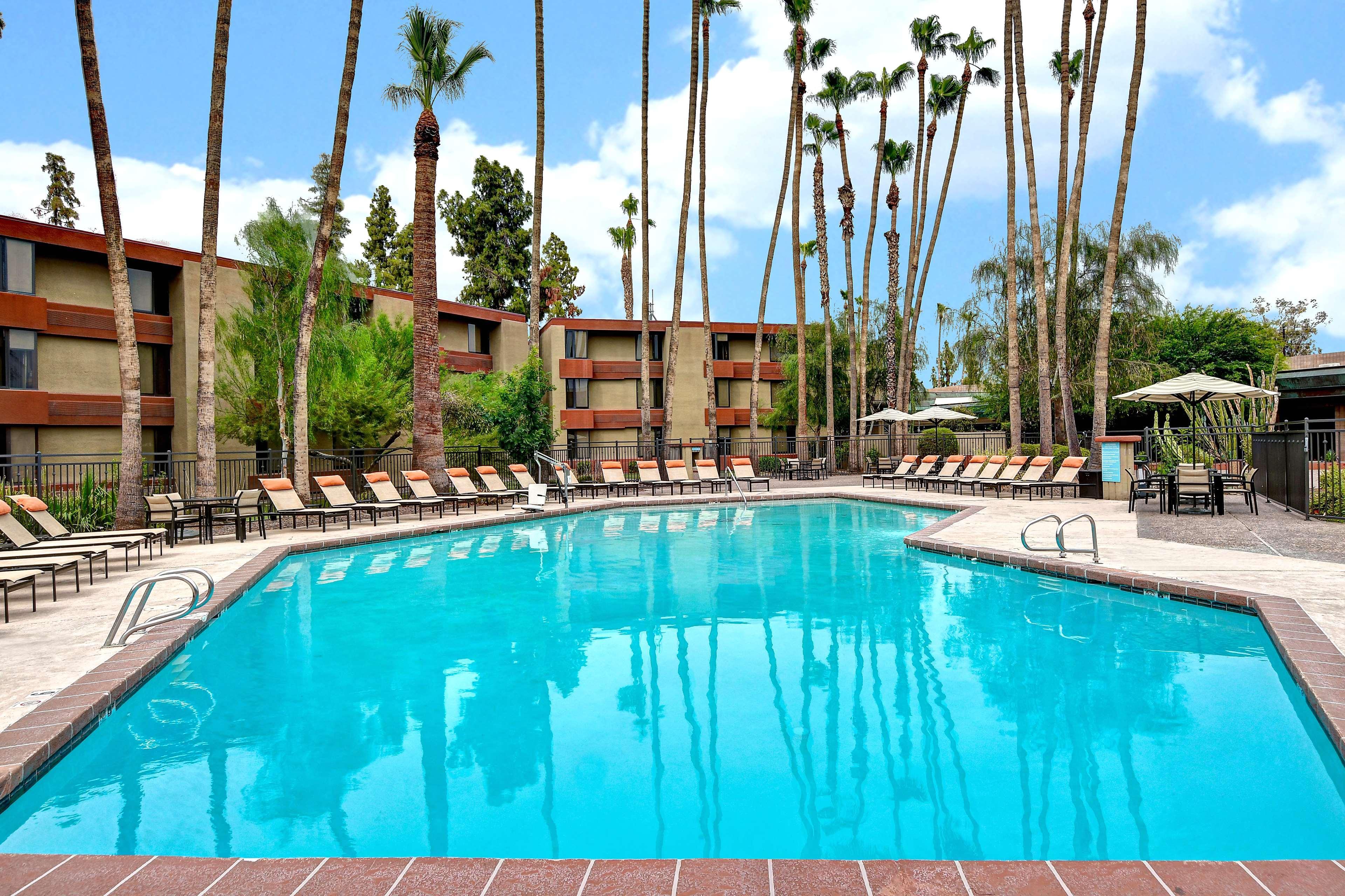 Doubletree By Hilton Phoenix- Tempe Exteriör bild